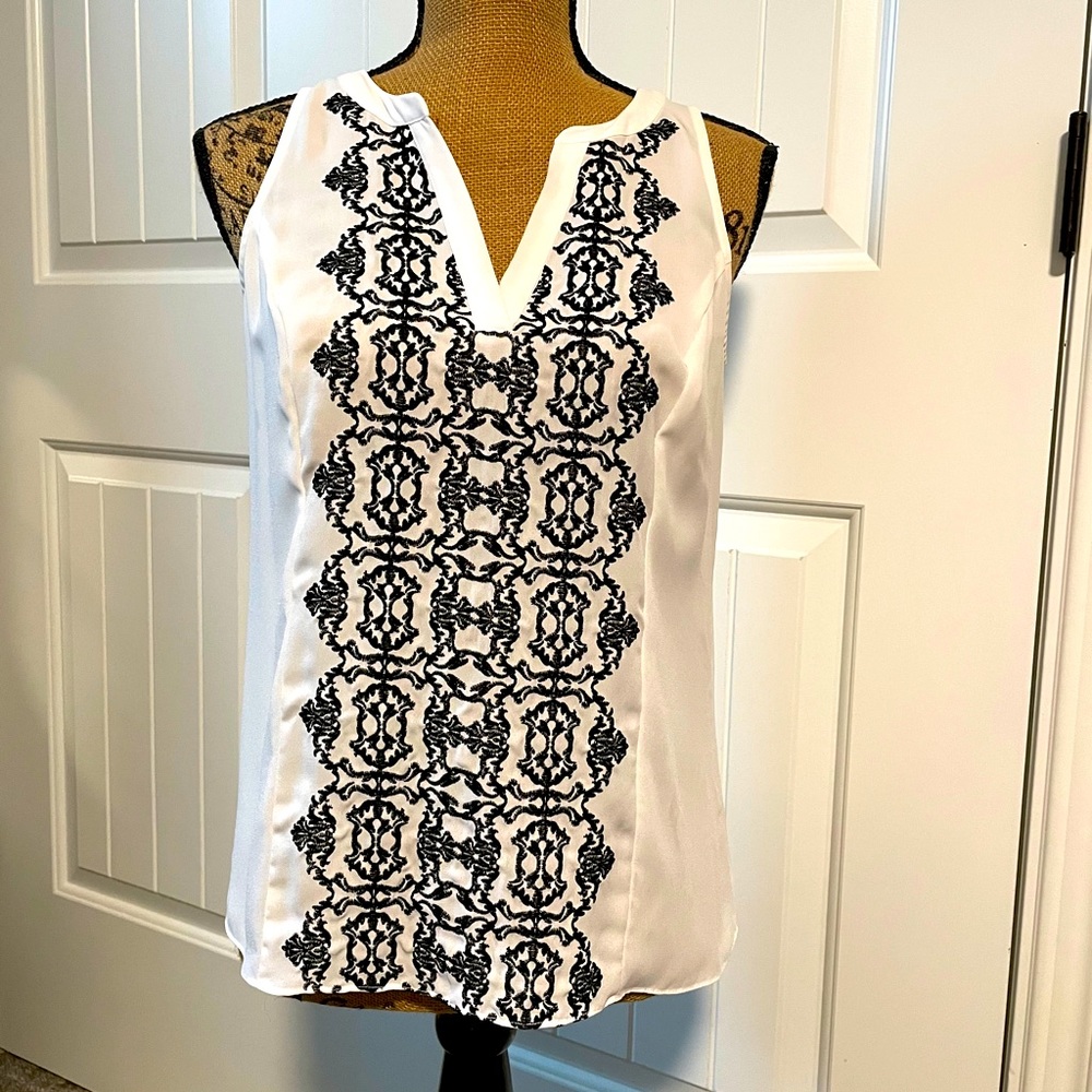 INC size 2 white and black dressy top